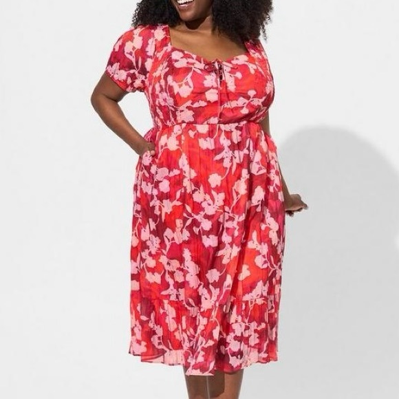 NEW Torrid Floral Square Neck Lace-Up Smocked Midi Dress Shade Rose Size 1X - Picture 1 of 16